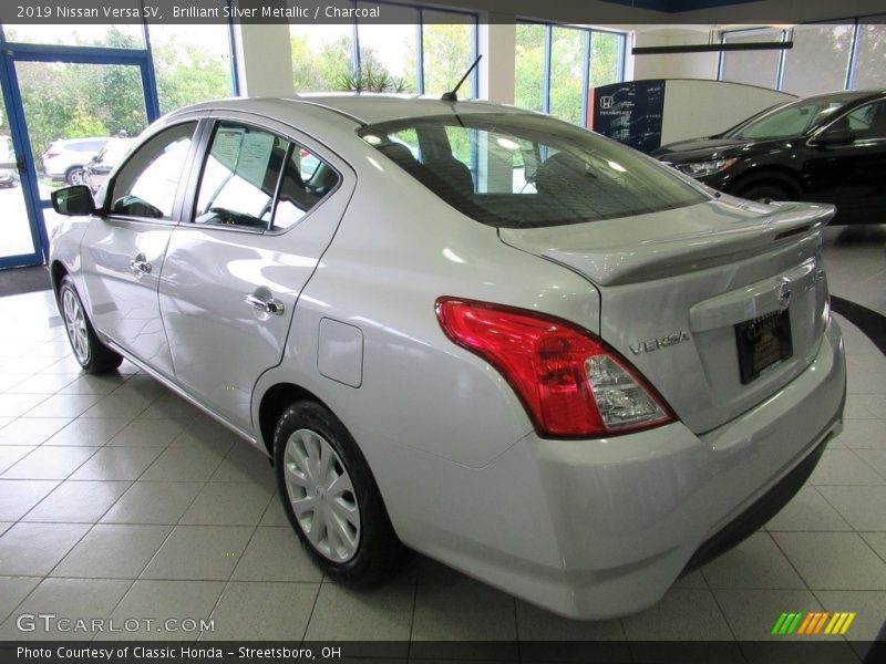 Brilliant Silver Metallic / Charcoal 2019 Nissan Versa SV