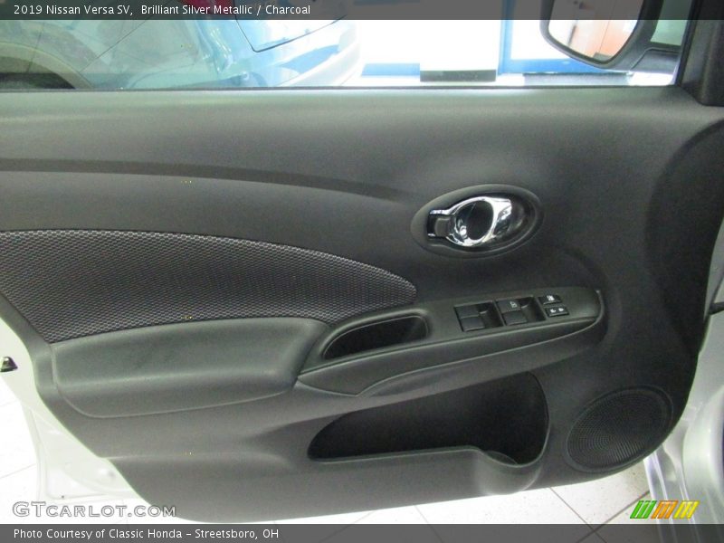 Brilliant Silver Metallic / Charcoal 2019 Nissan Versa SV