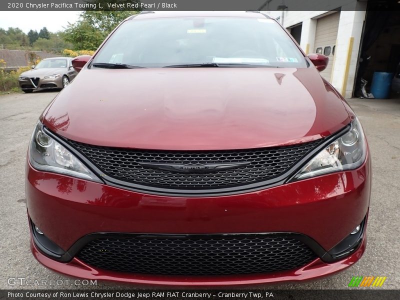 Velvet Red Pearl / Black 2020 Chrysler Pacifica Touring L