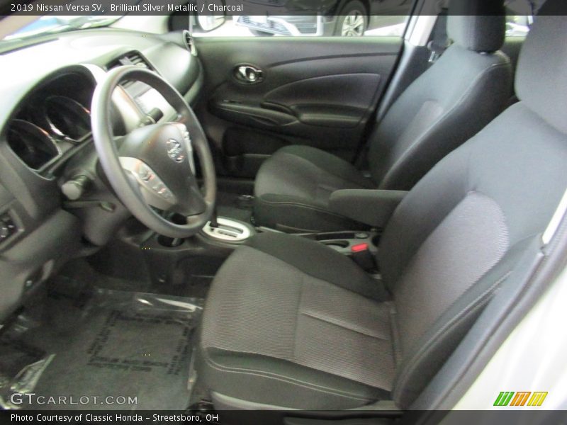 Brilliant Silver Metallic / Charcoal 2019 Nissan Versa SV
