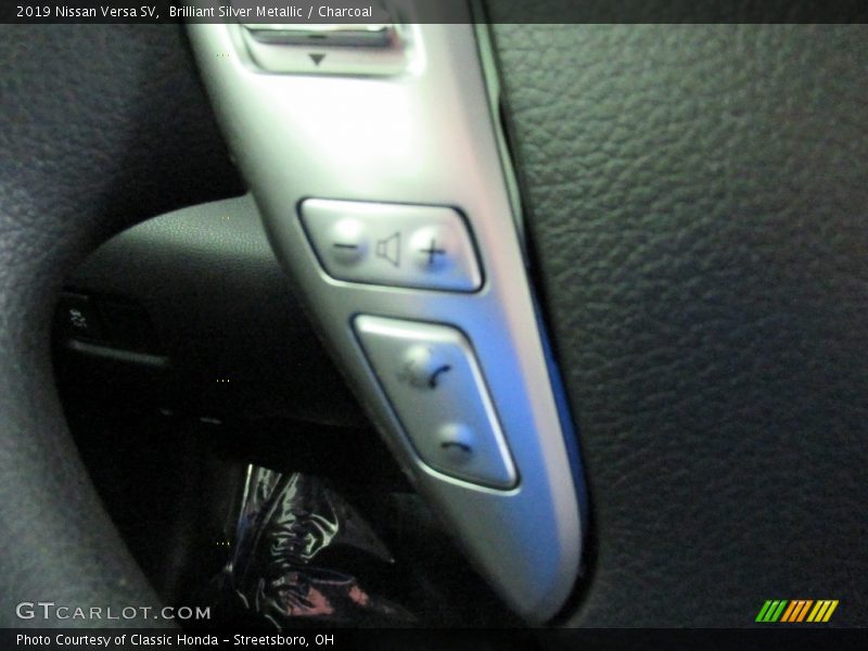 Brilliant Silver Metallic / Charcoal 2019 Nissan Versa SV