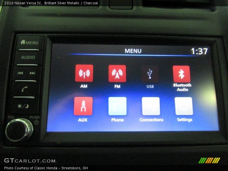 Brilliant Silver Metallic / Charcoal 2019 Nissan Versa SV