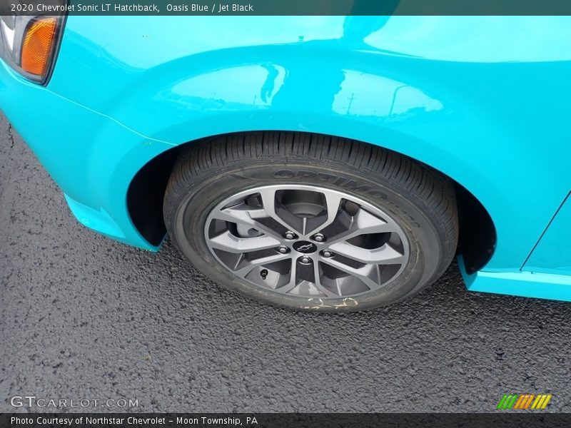 Oasis Blue / Jet Black 2020 Chevrolet Sonic LT Hatchback