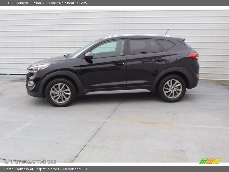 Black Noir Pearl / Gray 2017 Hyundai Tucson SE