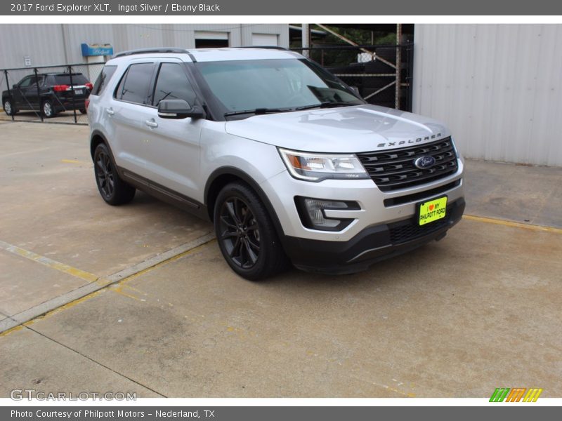 Ingot Silver / Ebony Black 2017 Ford Explorer XLT