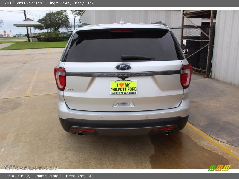 Ingot Silver / Ebony Black 2017 Ford Explorer XLT