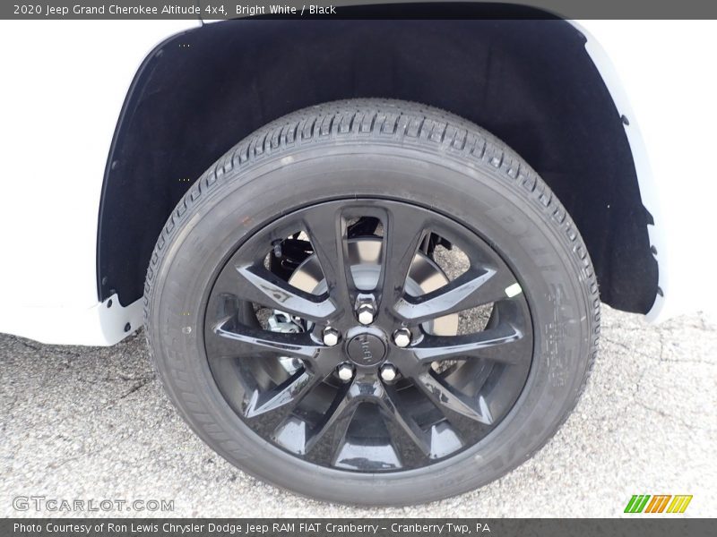 Bright White / Black 2020 Jeep Grand Cherokee Altitude 4x4