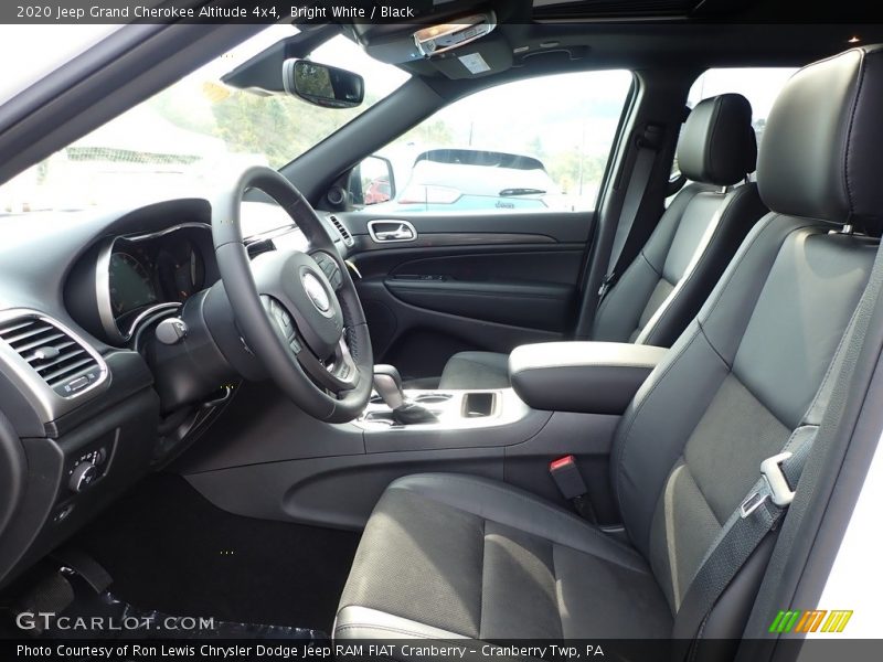 Bright White / Black 2020 Jeep Grand Cherokee Altitude 4x4