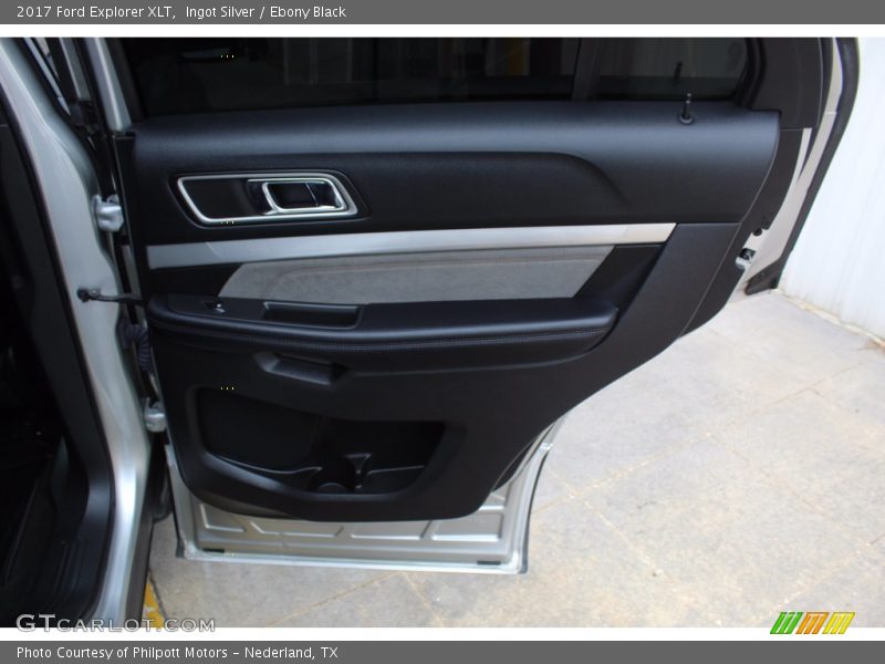 Ingot Silver / Ebony Black 2017 Ford Explorer XLT