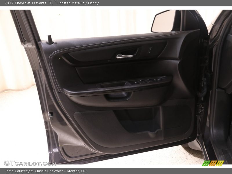 Tungsten Metallic / Ebony 2017 Chevrolet Traverse LT