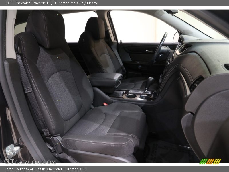 Tungsten Metallic / Ebony 2017 Chevrolet Traverse LT