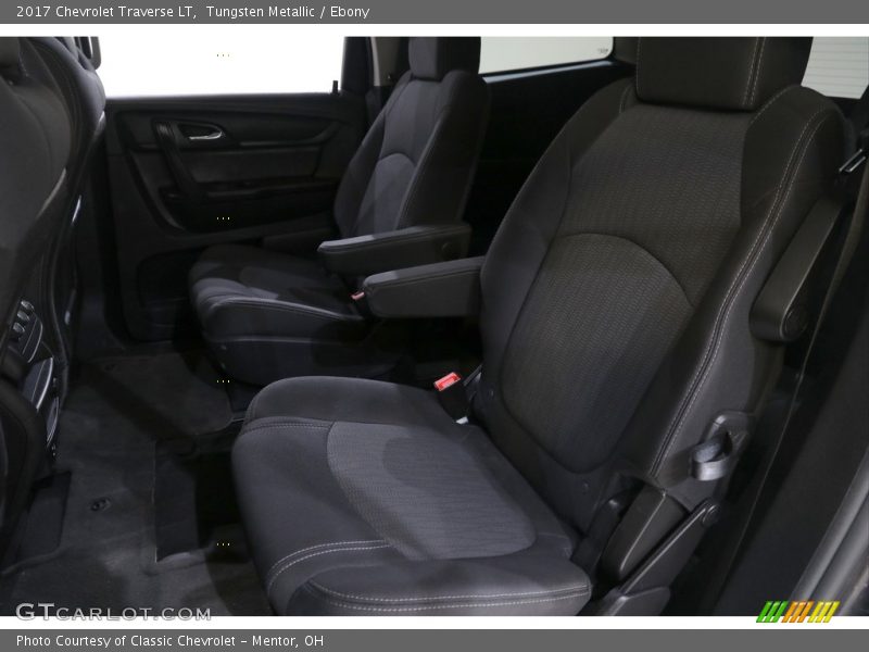 Tungsten Metallic / Ebony 2017 Chevrolet Traverse LT