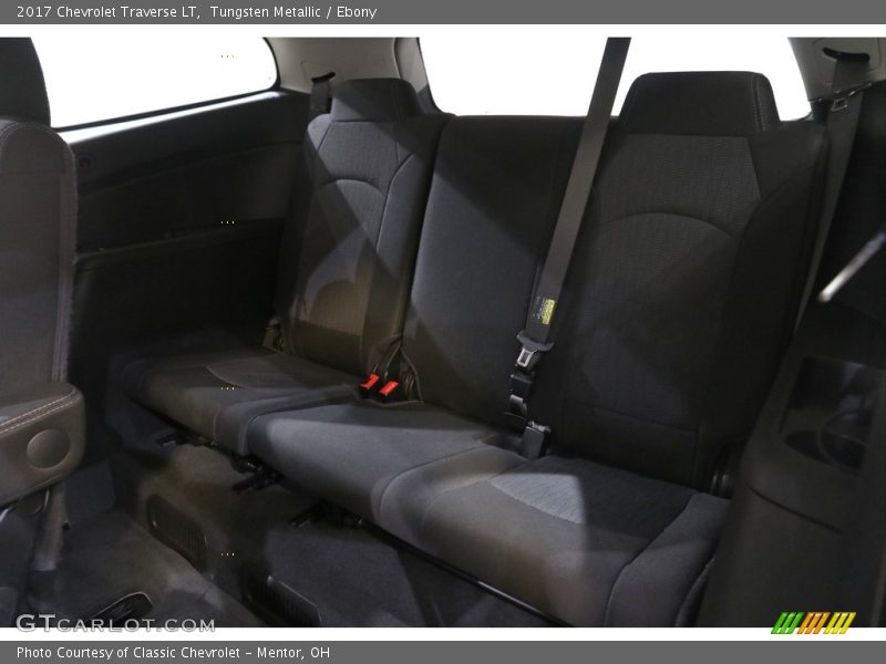 Tungsten Metallic / Ebony 2017 Chevrolet Traverse LT