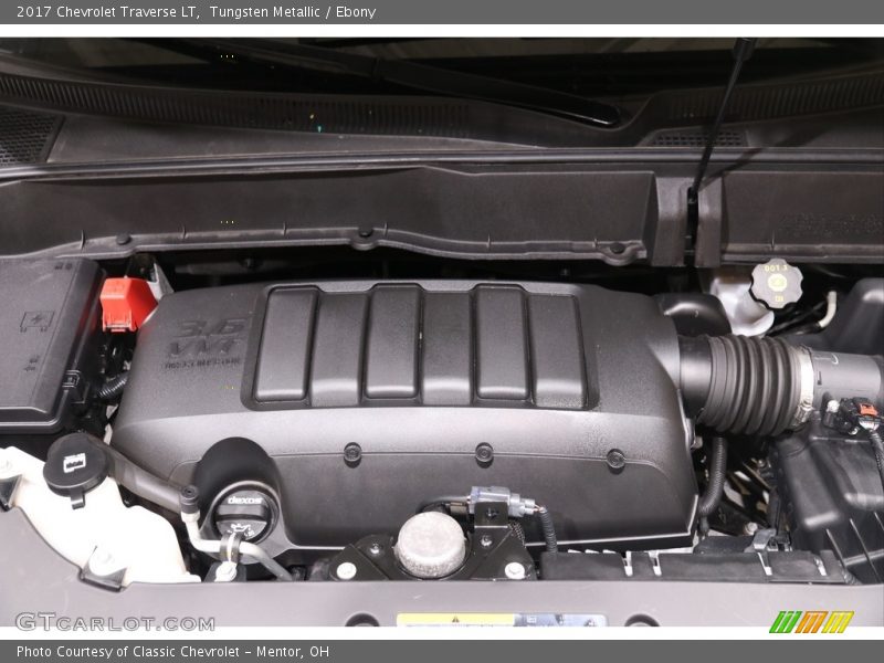 Tungsten Metallic / Ebony 2017 Chevrolet Traverse LT
