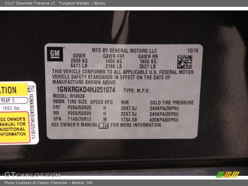 Tungsten Metallic / Ebony 2017 Chevrolet Traverse LT