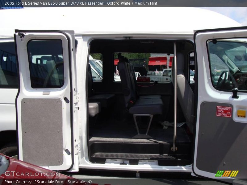 Oxford White / Medium Flint 2009 Ford E Series Van E350 Super Duty XL Passenger