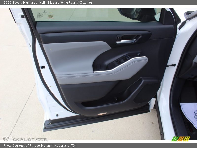 Blizzard White Pearl / Graphite 2020 Toyota Highlander XLE