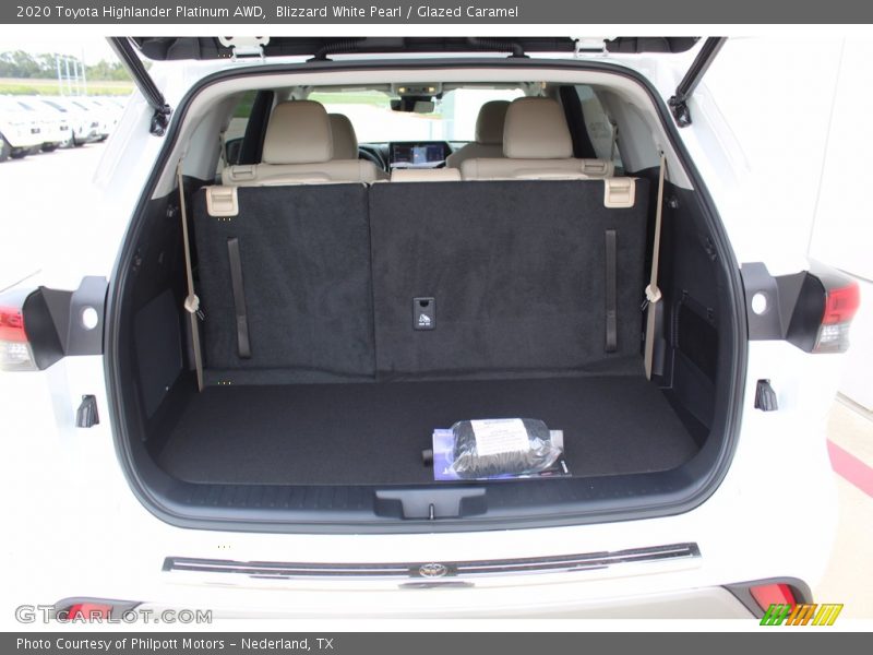 Blizzard White Pearl / Glazed Caramel 2020 Toyota Highlander Platinum AWD