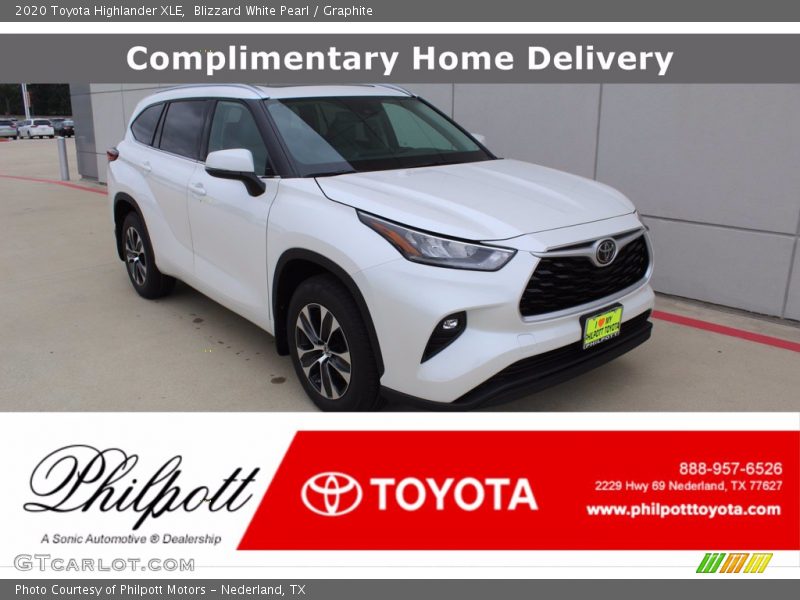 Blizzard White Pearl / Graphite 2020 Toyota Highlander XLE