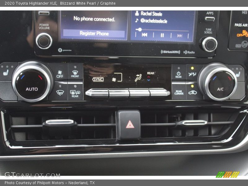 Blizzard White Pearl / Graphite 2020 Toyota Highlander XLE