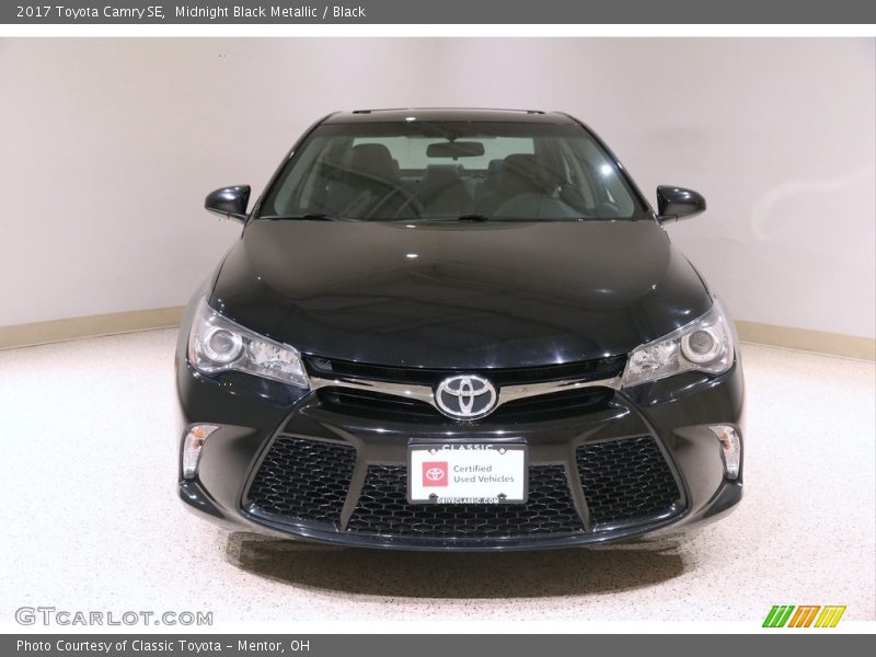 Midnight Black Metallic / Black 2017 Toyota Camry SE