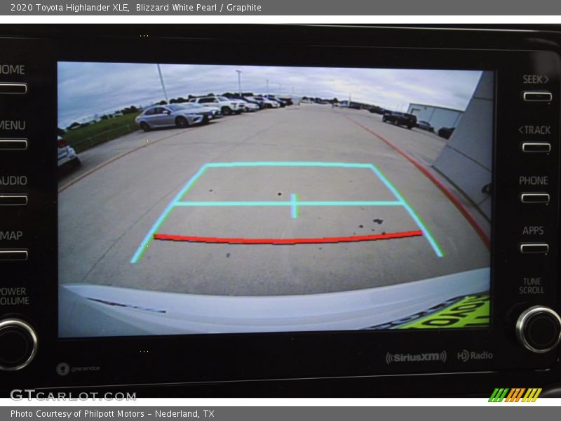 Blizzard White Pearl / Graphite 2020 Toyota Highlander XLE