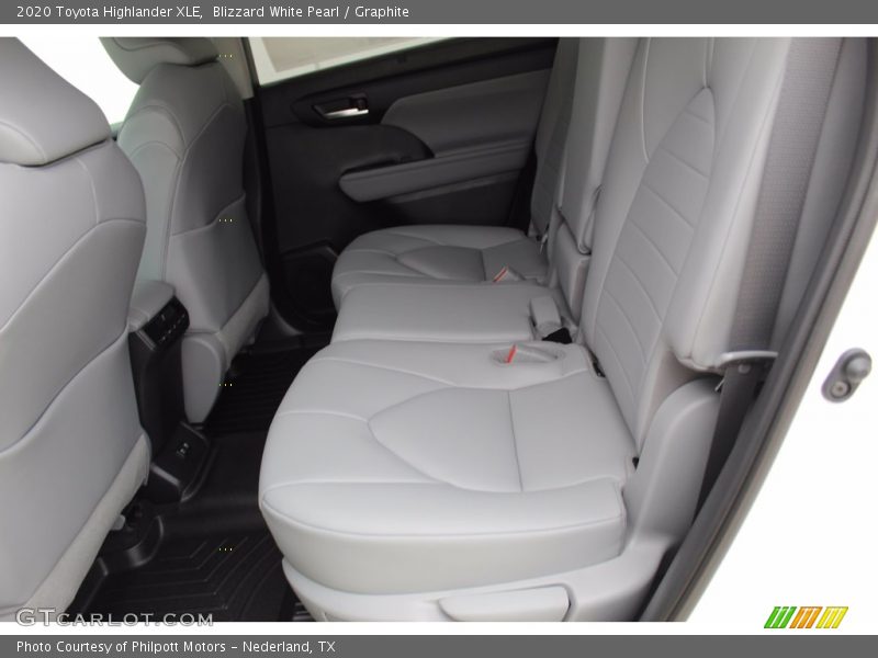 Blizzard White Pearl / Graphite 2020 Toyota Highlander XLE