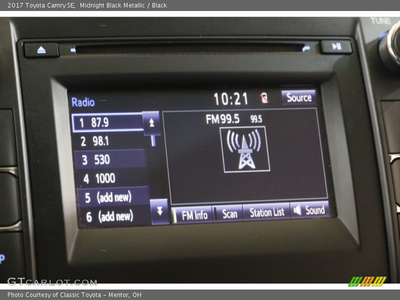 Midnight Black Metallic / Black 2017 Toyota Camry SE