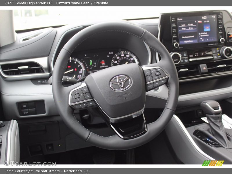 Blizzard White Pearl / Graphite 2020 Toyota Highlander XLE