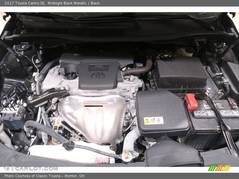 Midnight Black Metallic / Black 2017 Toyota Camry SE