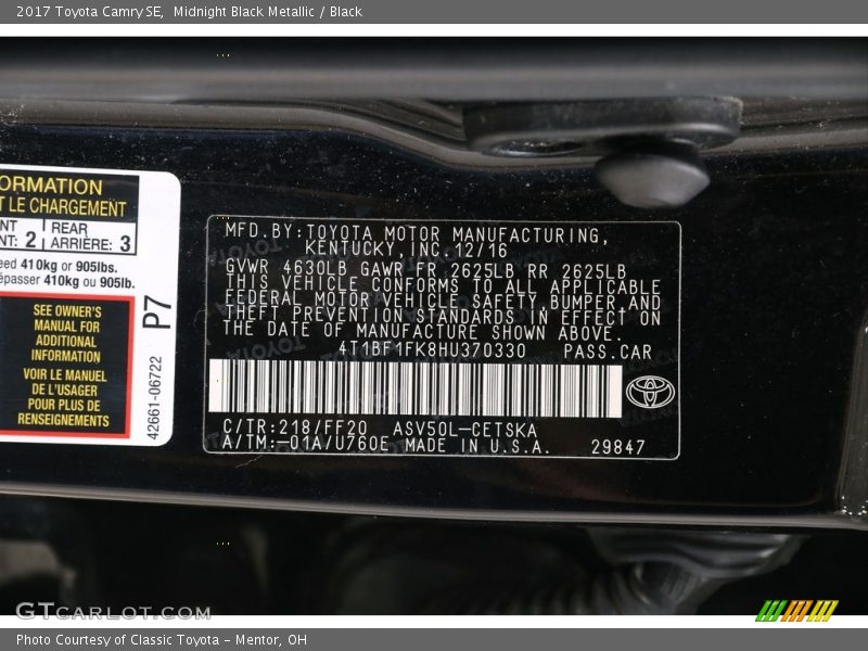 Midnight Black Metallic / Black 2017 Toyota Camry SE