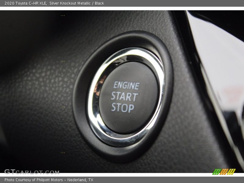 Silver Knockout Metallic / Black 2020 Toyota C-HR XLE