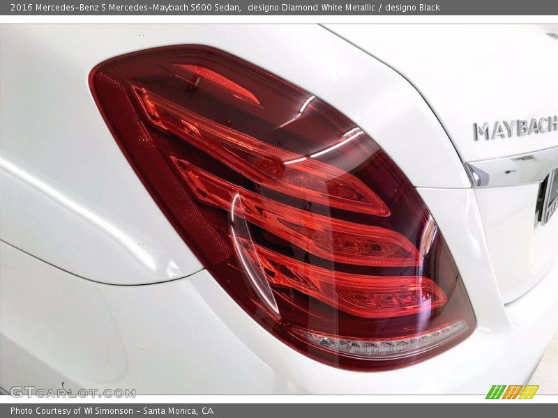 designo Diamond White Metallic / designo Black 2016 Mercedes-Benz S Mercedes-Maybach S600 Sedan