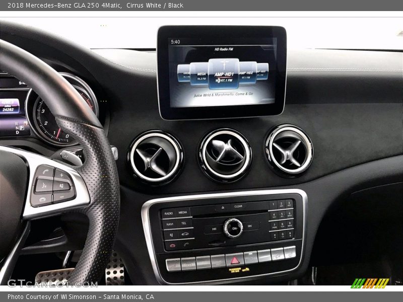 Cirrus White / Black 2018 Mercedes-Benz GLA 250 4Matic