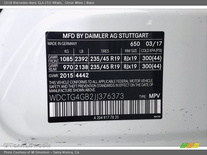 Cirrus White / Black 2018 Mercedes-Benz GLA 250 4Matic