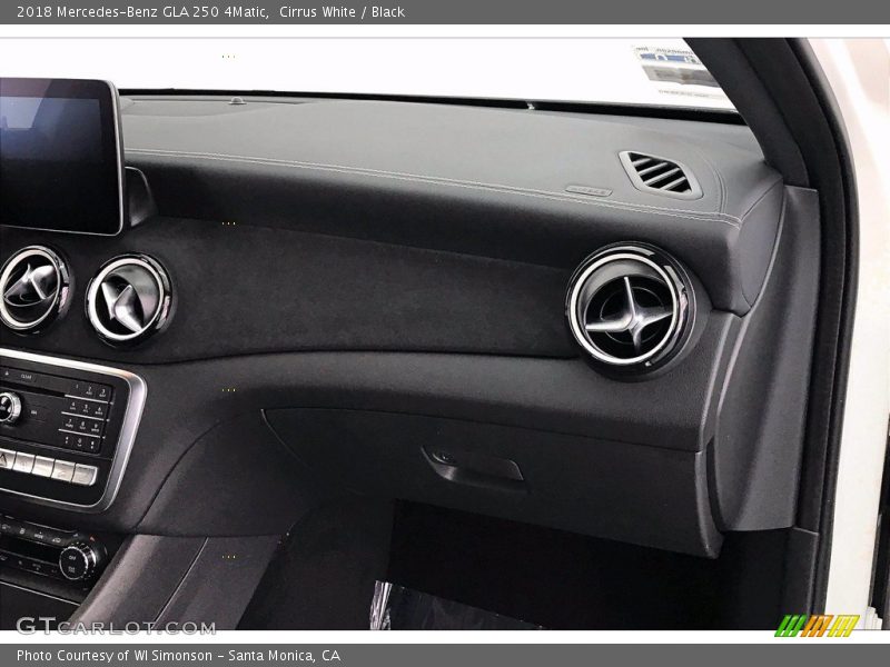 Cirrus White / Black 2018 Mercedes-Benz GLA 250 4Matic