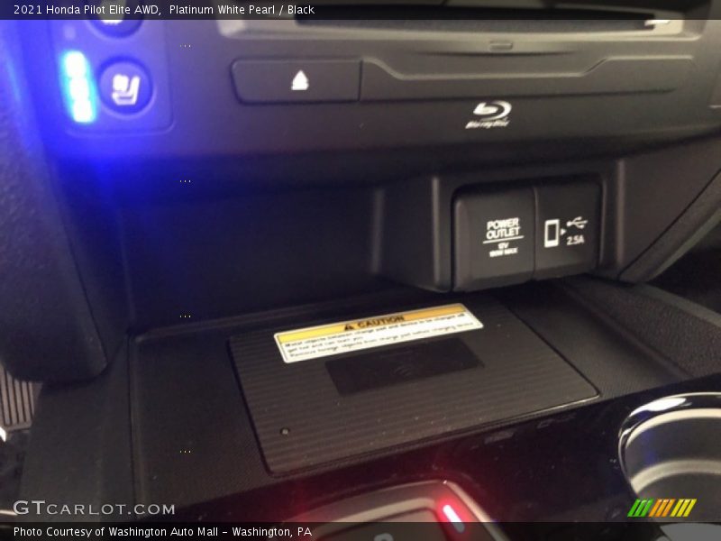 Platinum White Pearl / Black 2021 Honda Pilot Elite AWD