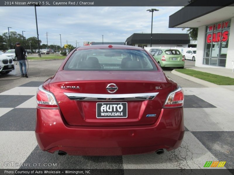 Cayenne Red / Charcoal 2014 Nissan Altima 2.5 SL