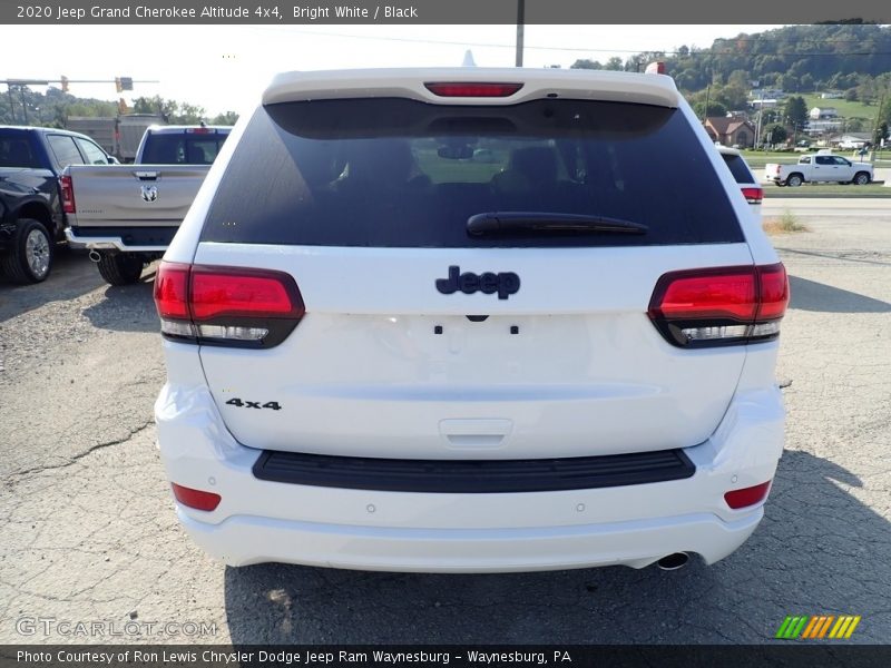 Bright White / Black 2020 Jeep Grand Cherokee Altitude 4x4
