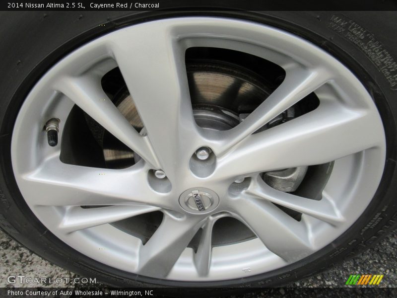 Cayenne Red / Charcoal 2014 Nissan Altima 2.5 SL