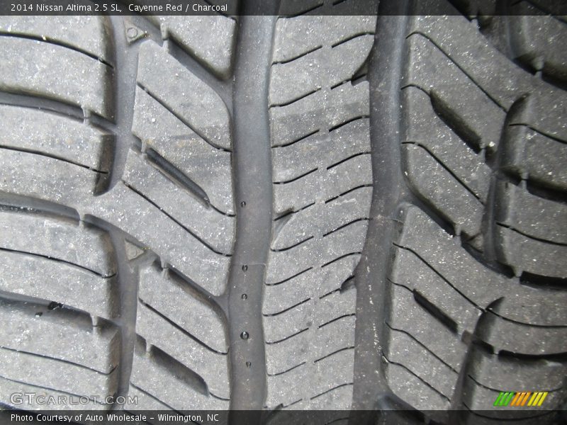 Cayenne Red / Charcoal 2014 Nissan Altima 2.5 SL