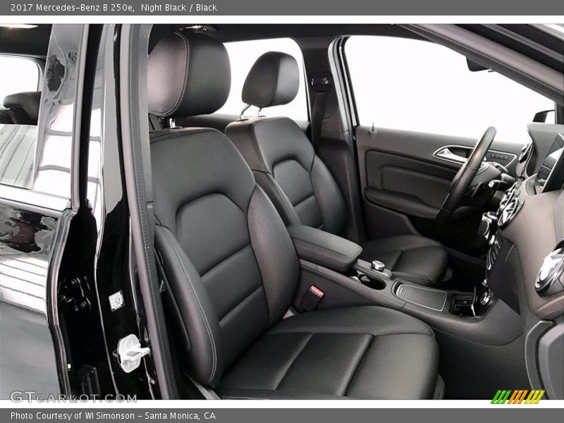 Night Black / Black 2017 Mercedes-Benz B 250e