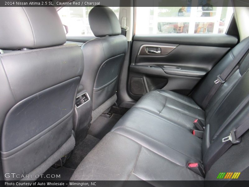 Cayenne Red / Charcoal 2014 Nissan Altima 2.5 SL