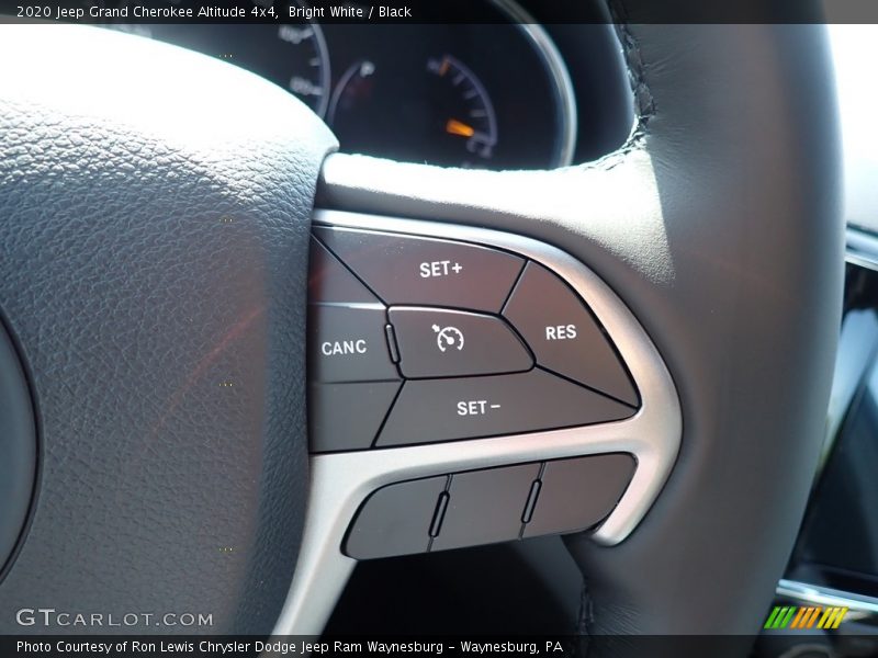 Bright White / Black 2020 Jeep Grand Cherokee Altitude 4x4