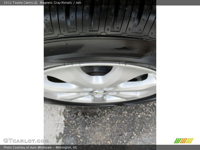Magnetic Gray Metallic / Ash 2011 Toyota Camry LE
