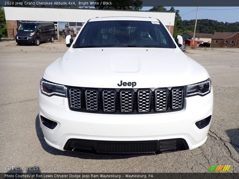 Bright White / Black 2020 Jeep Grand Cherokee Altitude 4x4