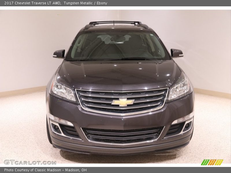 Tungsten Metallic / Ebony 2017 Chevrolet Traverse LT AWD