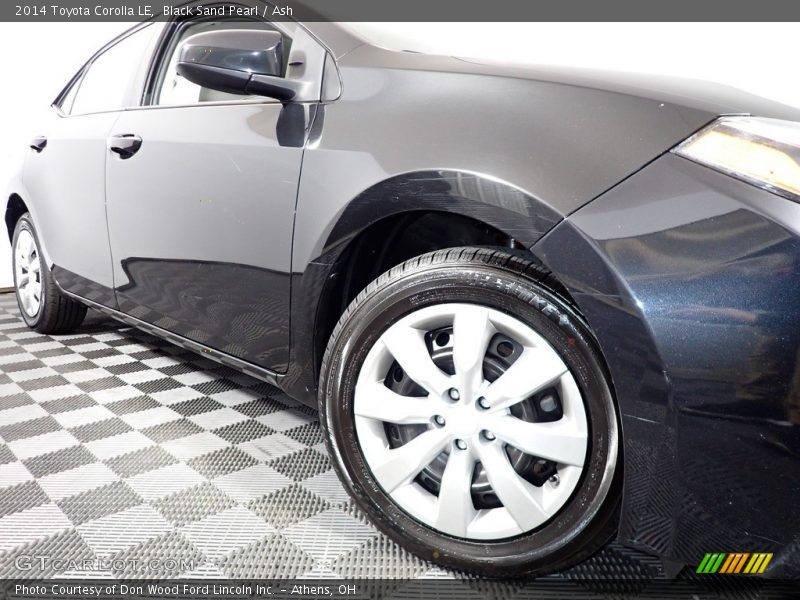 Black Sand Pearl / Ash 2014 Toyota Corolla LE