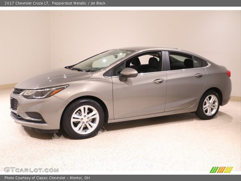 Pepperdust Metallic / Jet Black 2017 Chevrolet Cruze LT