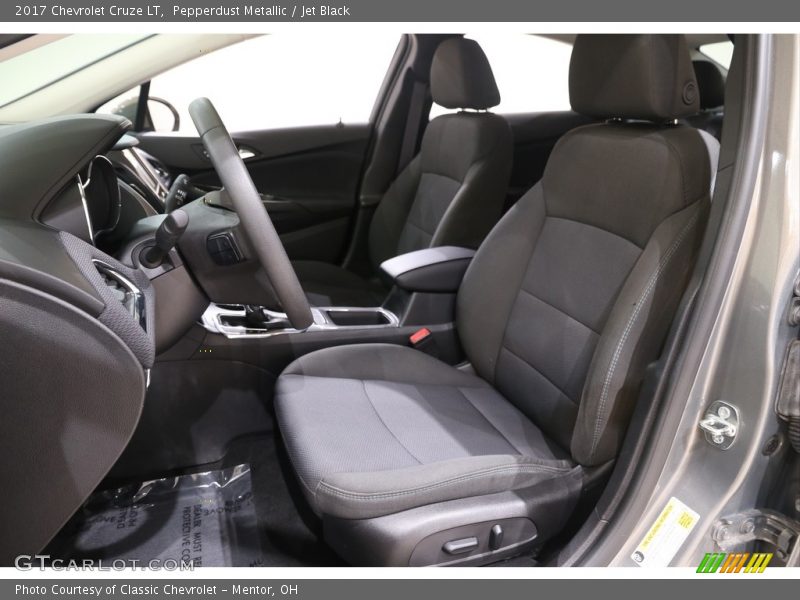 Pepperdust Metallic / Jet Black 2017 Chevrolet Cruze LT